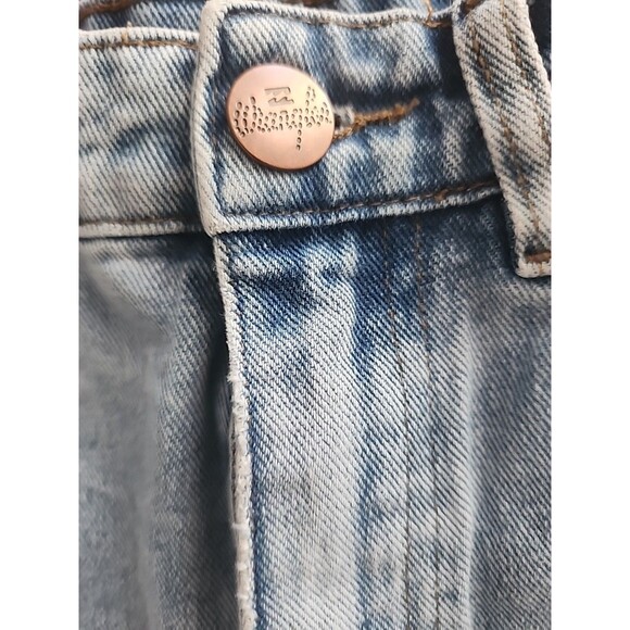 Wrangler x Billabong Shorts Womens 25 Showdown Floral Patchwork Denim Cut Offs - Picture 4 of 10